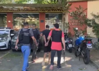 Homem agrediu e queimou a namorada na Zona Oeste