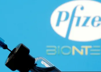 Rio de Janeiro começa a aplicar vacina da Pfizer contra covid-19
