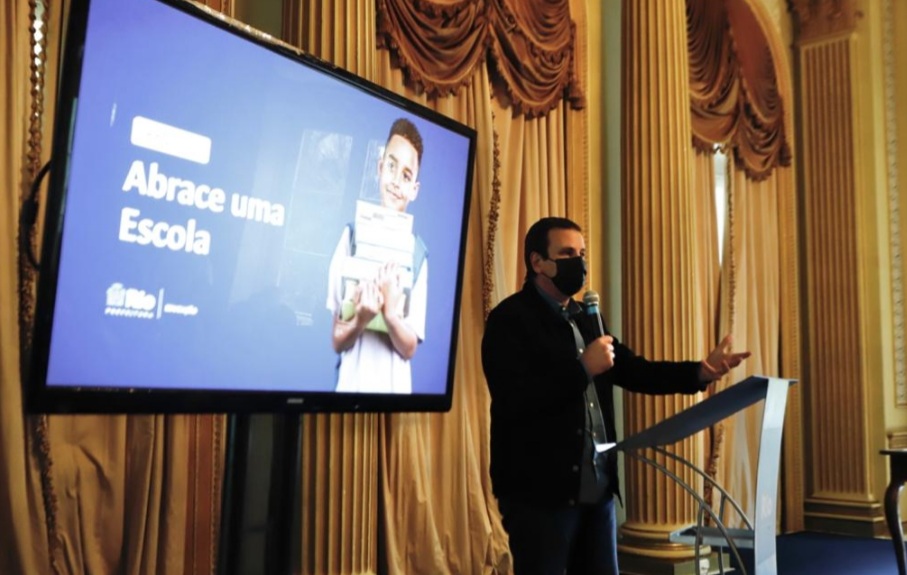 Abrace uma Escola: Prefeitura do Rio lança programa de parceria e consegue doação de R$ 2,4 milhões