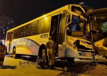 Um grave acidente com ônibus deixa pelo menos 9 feridos no RJ
