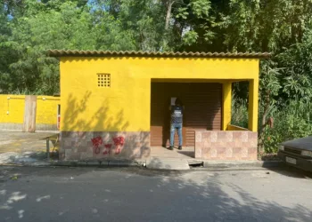 Prefeitura emite notificações para construções irregulares erguidas em áreas públicas em  Campo Grande