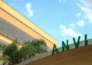 Anvisa pede à população que comunique reações adversas de tratamentos
