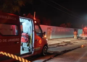 Incêndio criminoso destrói Escola Municipal no RJ