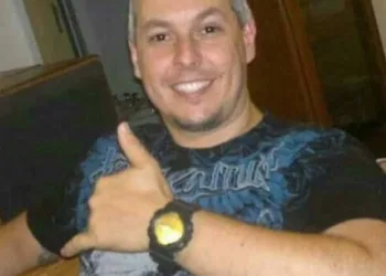 DESCANSE EM PAZ ANDRÉ FRIAS