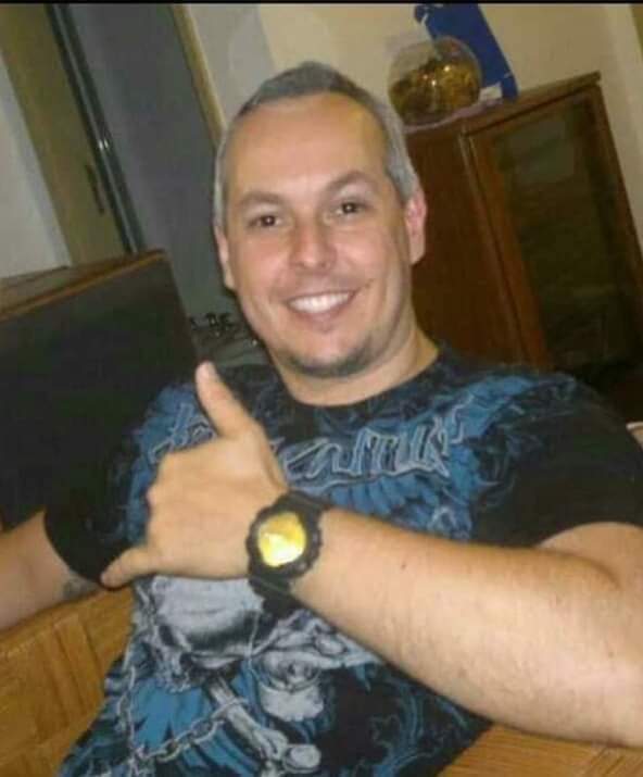 DESCANSE EM PAZ ANDRÉ FRIAS