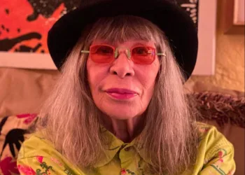 RITA LEE É DIAGNOSTICADA COM TUMOR NO PULMÃO ESQUERDO