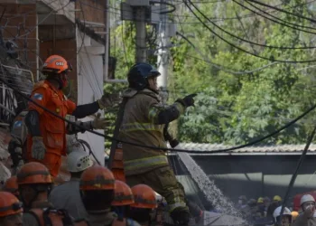Polícia do Rio monta força-tarefa para apurar desabamento de prédio