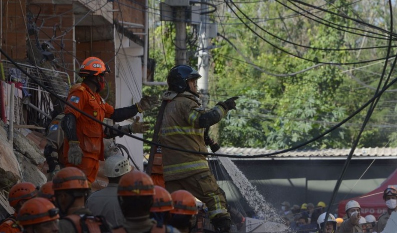 Polícia do Rio monta força-tarefa para apurar desabamento de prédio