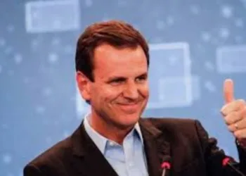Se construir, vamos derrubar”, diz Paes sobre prédios irregulares