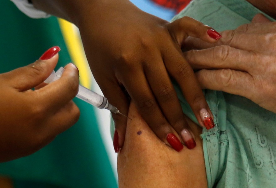 Calendário de vacinação contra a Covid-19 do público em geral é antecipado