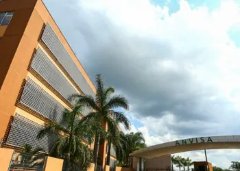 Anvisa autoriza vacina da Pfizer para crianças a partir de 12 anos