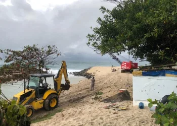 Prefeitura acaba com estacionamento da milícia em Praia da Zona Oeste