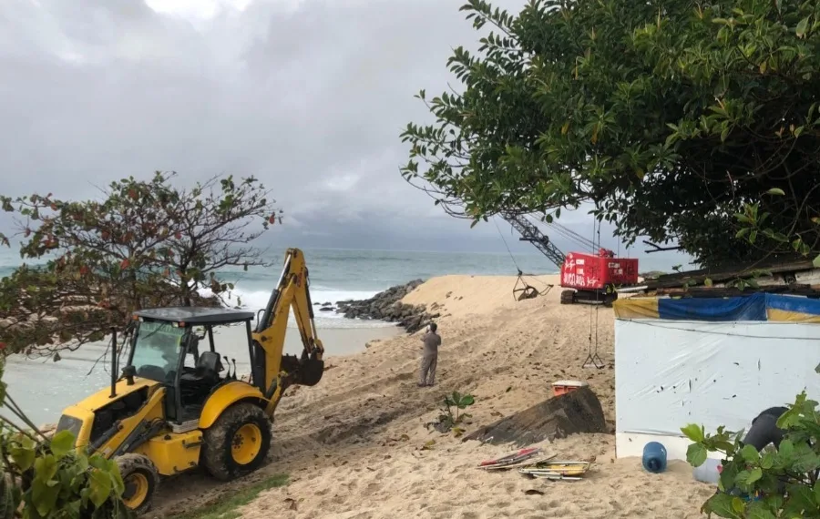 Prefeitura acaba com estacionamento da milícia em Praia da Zona Oeste