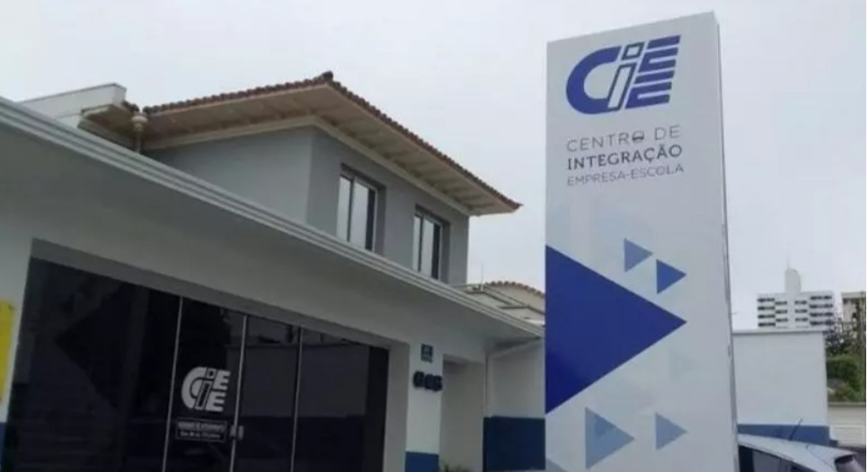 CIEE abre 1.824 vagas de estágio e jovem aprendiz