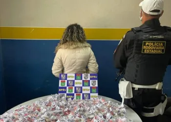 MORADORA DE CAMPO GRANDE É PRESA LEVANDO CARGA DE COCAÍNA QUE SERIA ENTREGUE EM RIO DAS OSTRAS