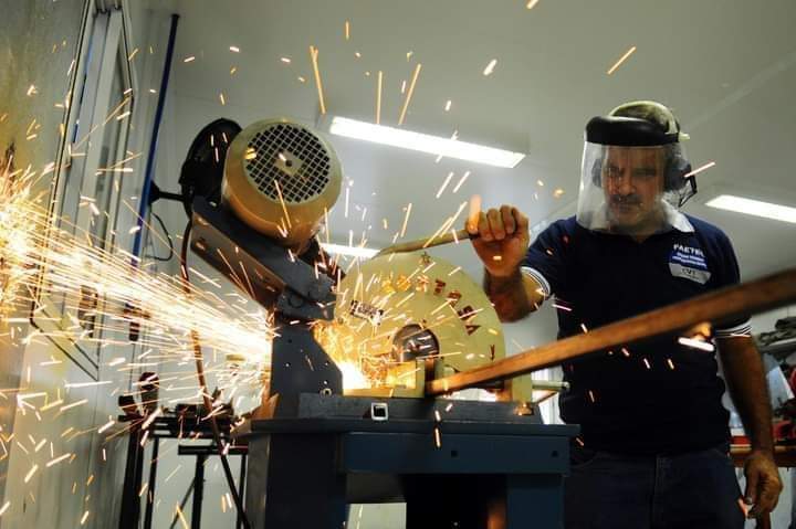 FAETEC ABRE VAGAS PARA CURSOS DE QUALIFICAÇÃO PROFISSIONAL E TÉCNICO