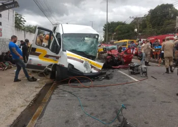 ACIDENTE E MORTE NA AVENIDA SANTA CRUZ ( VIDEO)