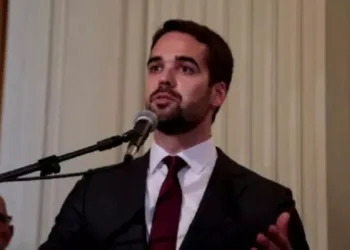 Eduardo Leite, governador do RS, revela ser homossexual em entrevista( video)