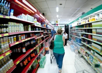 Cesta básica fica mais barata em 9 capitais em junho