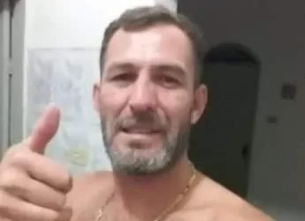 Homem é morto a tiros no RJ
