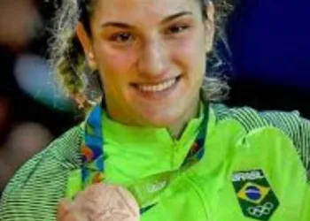 Mayra Aguiar conquista bronze no judô na Olimpíada de Tóquio