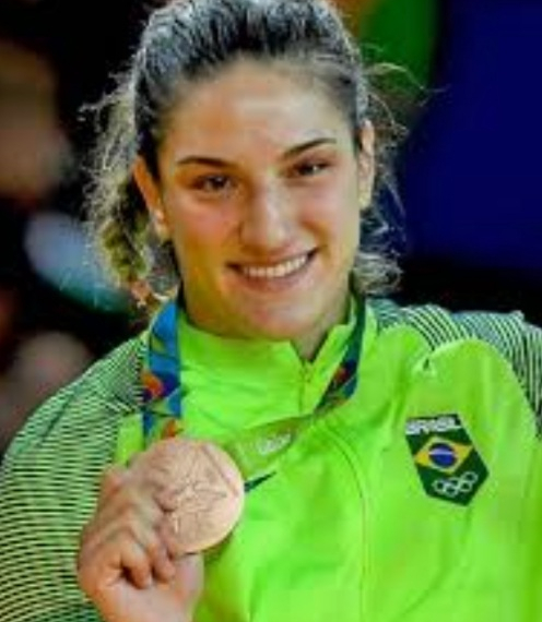 Mayra Aguiar conquista bronze no judô na Olimpíada de Tóquio