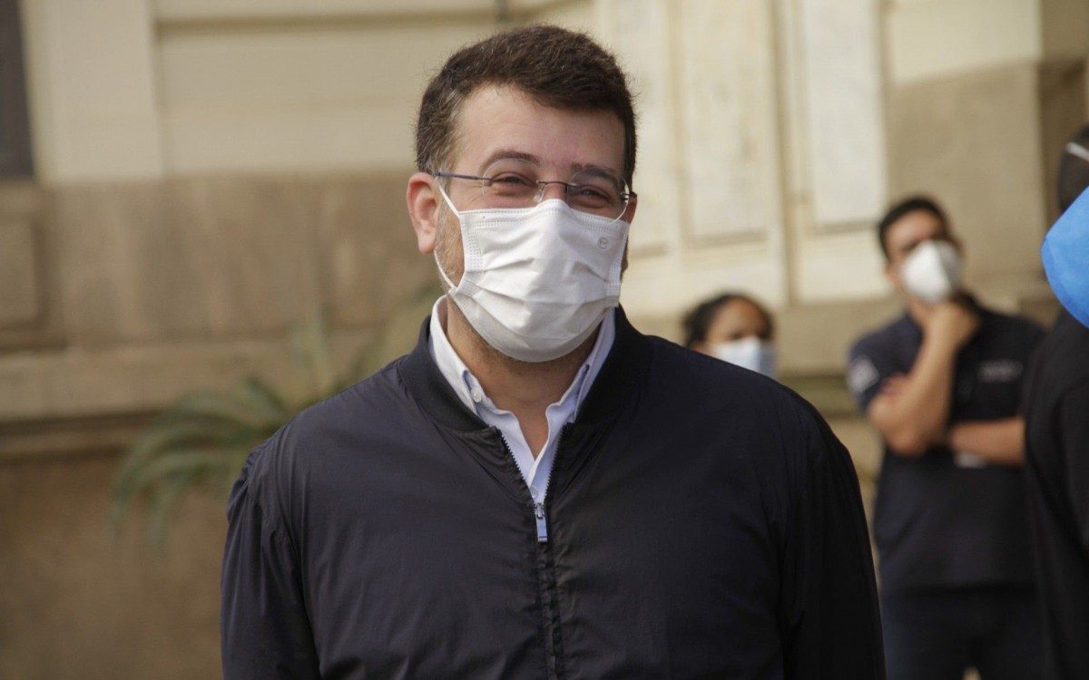 Vacinação com a primeira dose por idade pode ser retomada até sábado