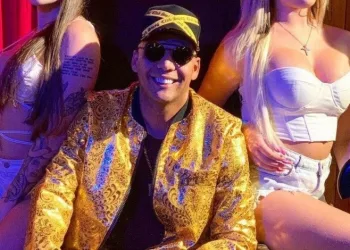 MC Pierre é condenado a indenizar fã após humilhação em show
