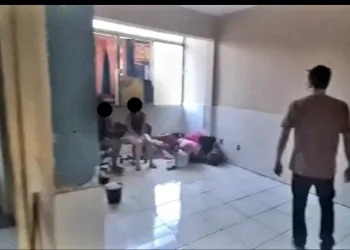 Mulher que era obrigada a fazer programas presenciais e por videochamadas é resgatada pela polícia
