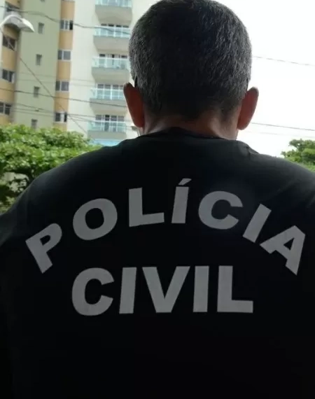 Homem é preso no Rio acusado de roubar R$ 200 mil da própria mãe