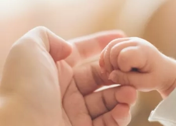 RJ é condenado a pagar indenização à mãe que perdeu bebê por descaso médico