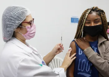 Novo recorde de vacinação na cidade: mais de 98 mil doses em um único dia