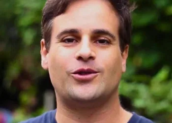 Rodrigo Scarpa perde R$150 mil e procura a Justiça