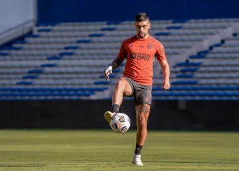 Libertadores: Flamengo enfrenta Barcelona em busca de vaga na final