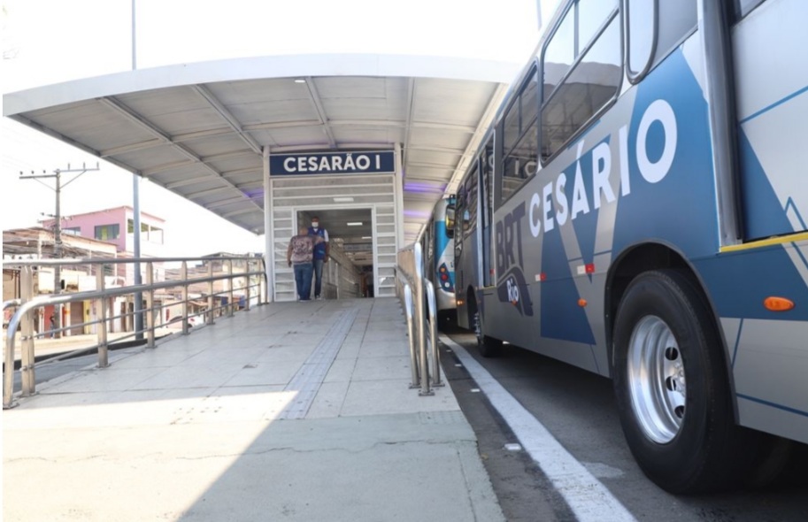 Prefeitura reabre 12 estações do BRT na Avenida Cesário de Melo