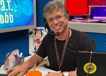 Boninho é denunciado por ex-câmeras do BBB