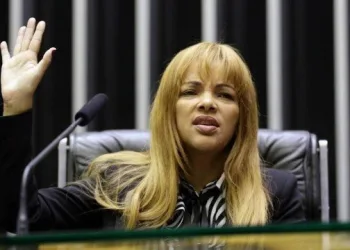 Desembargadores negam pedido para afastar juíza do processo no qual Flordelis é acusada de ser mandante da morte do marido