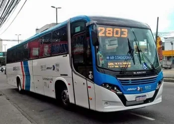 FRESCÃO ASSALTADO NA AV DAS AMÉRICAS EM GUARATIBA.