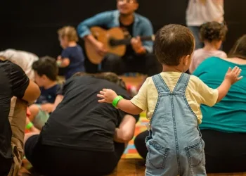 Semana da criança: programação nos espaços culturais tem circo, jogos, contação de histórias, show e visita guiada