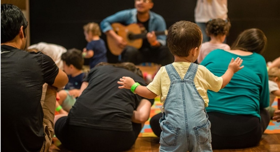 Semana da criança: programação nos espaços culturais tem circo, jogos, contação de histórias, show e visita guiada