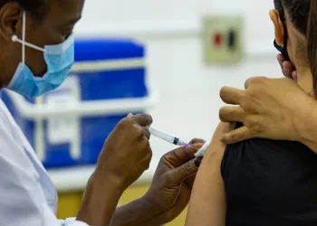 Multivacinação para crianças e adolescentes vai até o fim deste mês