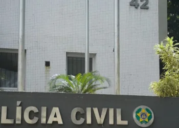Operação prende vereador e policiais militares no Rio