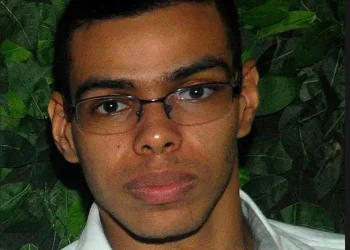Jovem morto em desabamento no RJ é homenageado nas redes sociais