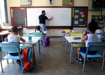 Aulas presenciais na rede municipal de ensino voltam a ser obrigatórias