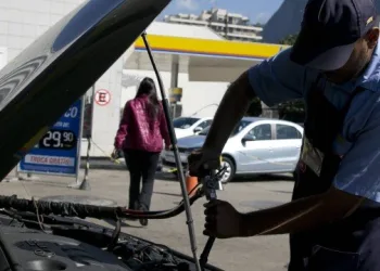 Kit-GNV: carro deve ser convertido até o fim do ano para motorista ter desconto no IPVA