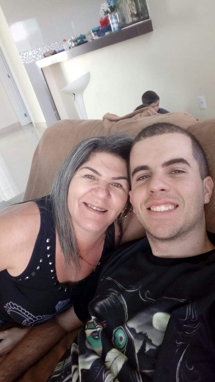 HOMEM MATA EX-NAMORADA E O FILHO POR NÃO ACEITAR O FIM DO RELACIONAMENTO E ACABA MORTO NO RIO