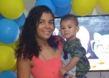 BEBE QUE CAIU DE PRÉDIO NO RIO REAGE BEM AO MEDICAMENTO MAS SEGUE INTERNADO EM ESTADO GRAVE