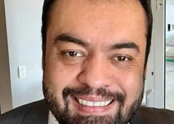 Claudio Castro diz que vai discutir suspensão do Réveillon com prefeitos