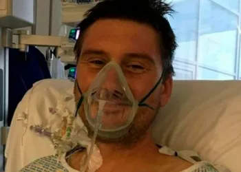 Homem opera o coração por causa de pipoca grudada no dente