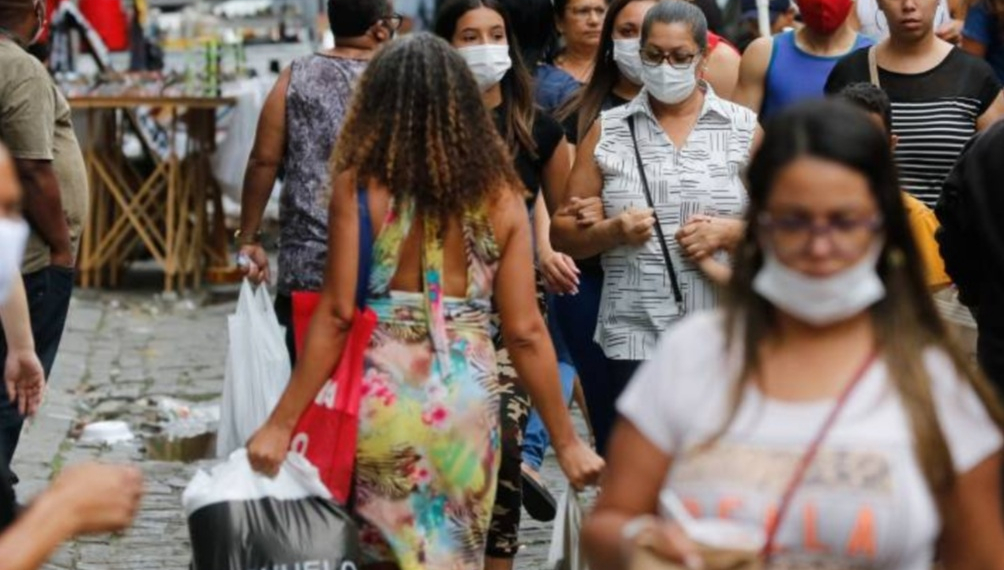 Covid-19: Brasil registra 303 mortes e 12.126 casos em 24 horas